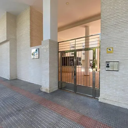 Plaza Mayor En A 200 Metros De La Playa.