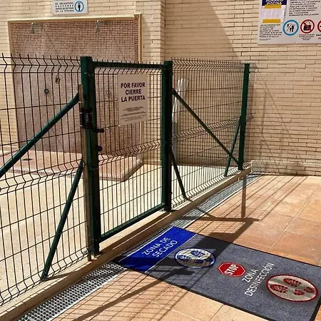 Plaza Mayor En A 200 Metros De La Playa.