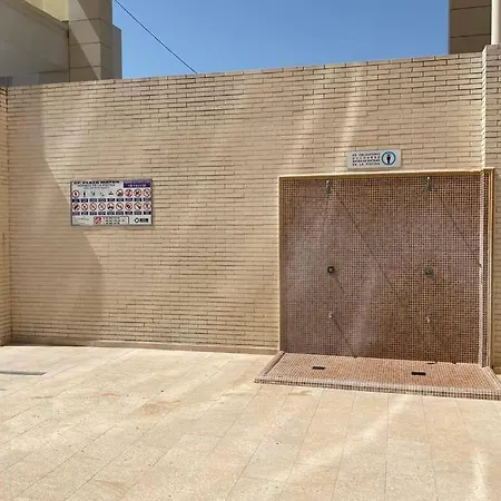 Plaza Mayor En A 200 Metros De La Playa. Calp